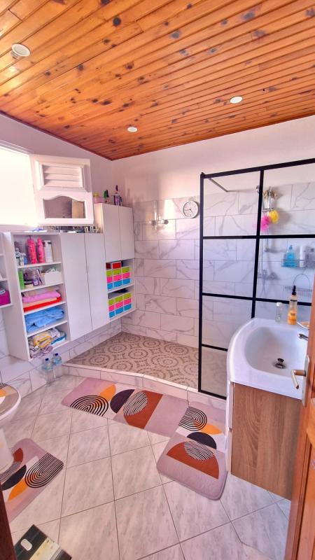 Maison - 335 m² - 11 pièces