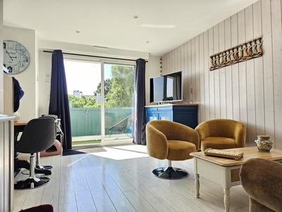 Appartement - 83 m² - 7 pièces