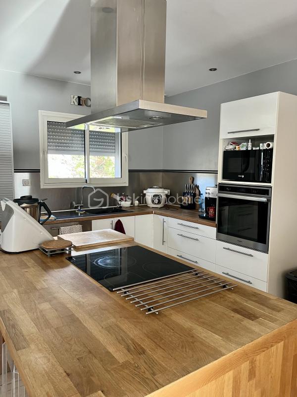 Maison - 170 m² - 8 pièces