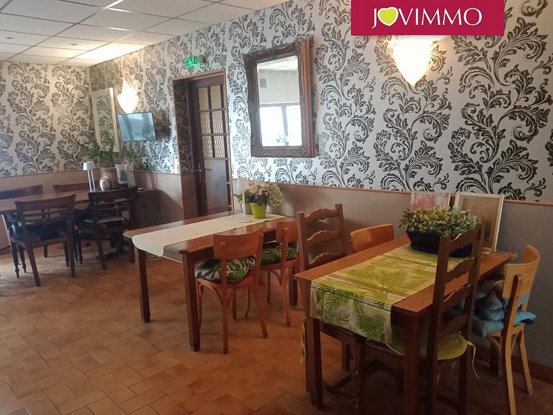 Magasins - 383 m² - 12 pièces