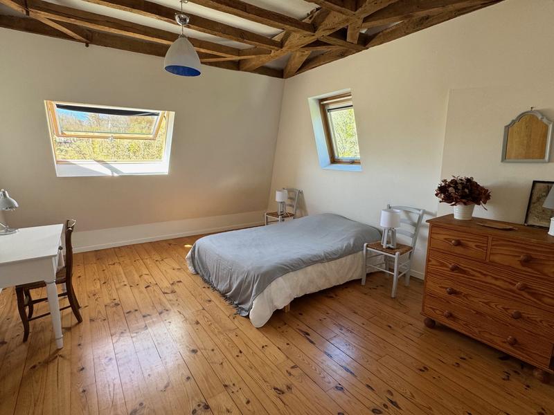 Maison - 445 m² - 10 pièces