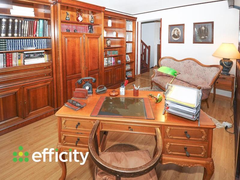 Pavillon - 200 m² - 5 pièces