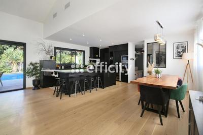 Villa - 147 m² - 5 pièces