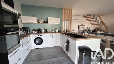 Maison - 90 m² - 4 pièces