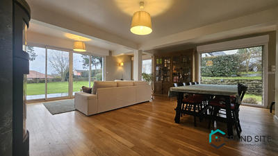 Maison - 147 m² - 6 pièces