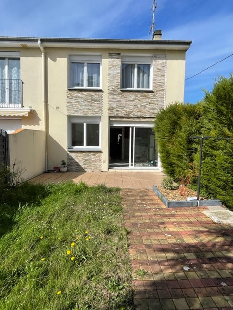 Maison - 83 m² - 4 pièces