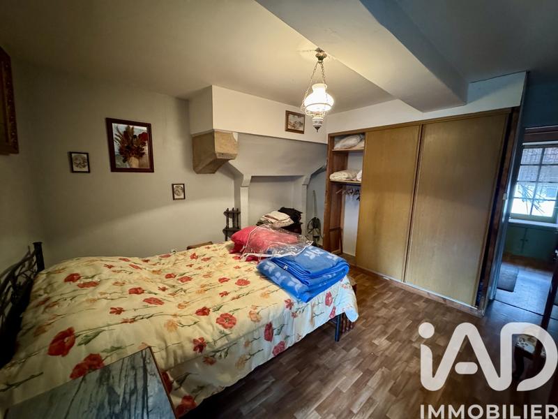 Maison - 218 m² - 7 pièces