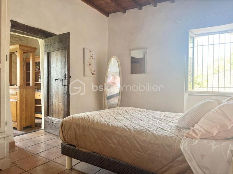 Appartement - 285 m² - 14 pièces