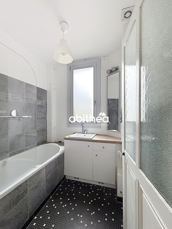 Appartement - 126 m² - 6 pièces