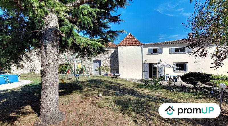 Maison - 320 m² - 10 pièces