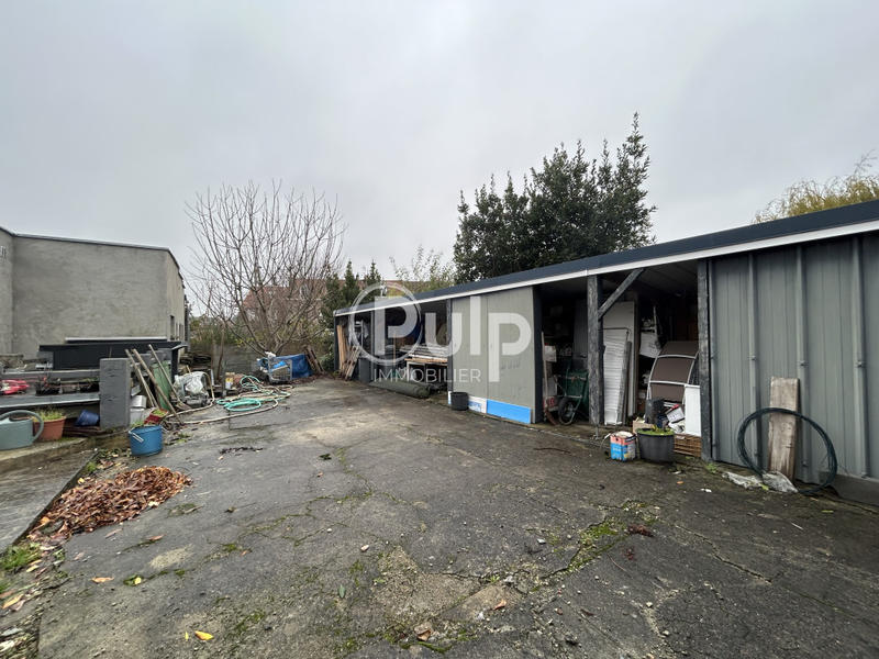 Maison - 180 m² - 8 pièces