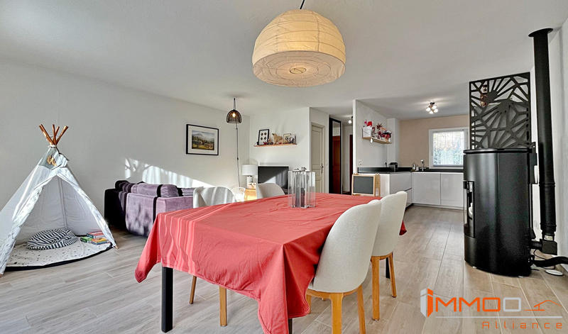 Maison - 95 m² - 5 pièces