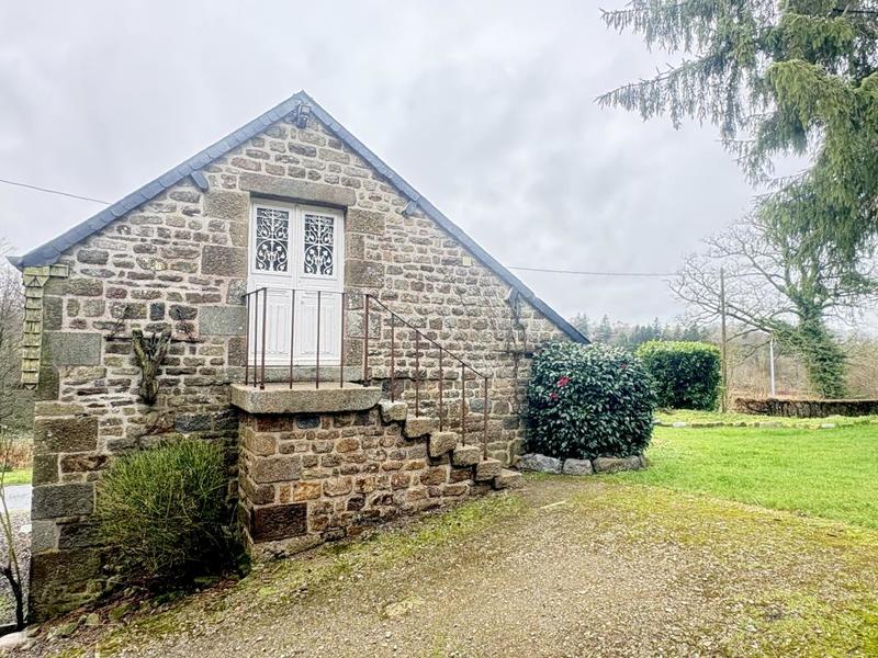 Maison - 245 m² - 40 pièces