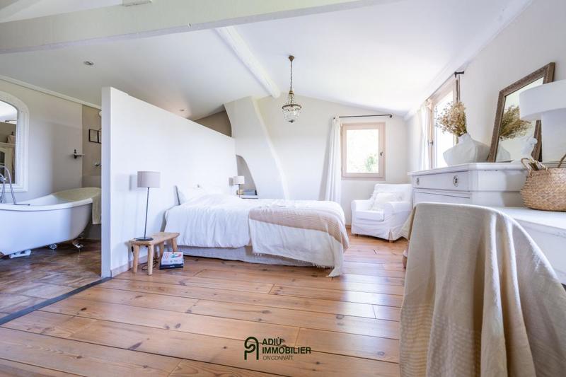 Maison - 230 m² - 4 pièces