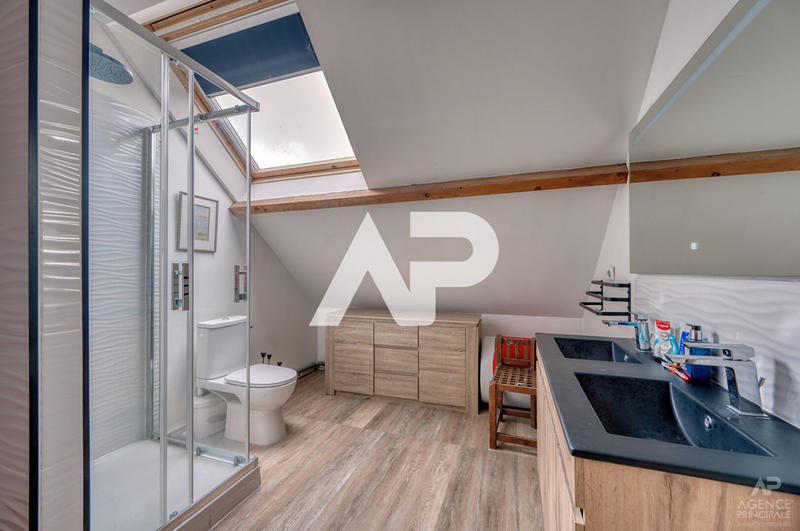 Maison - 165 m² - 7 pièces