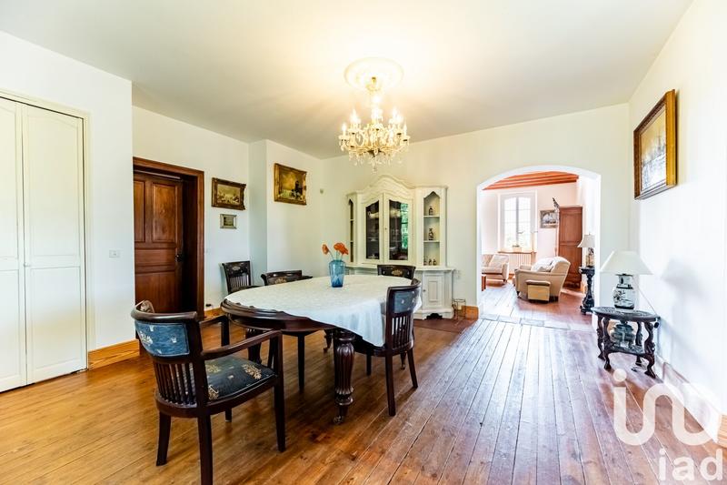 Maison - 330 m² - 7 pièces