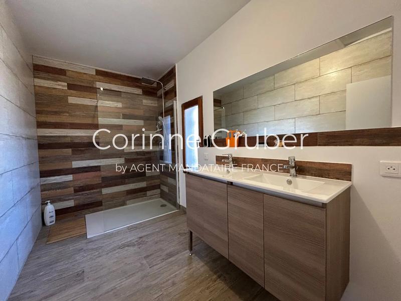 Maison - 237 m² - 11 pièces