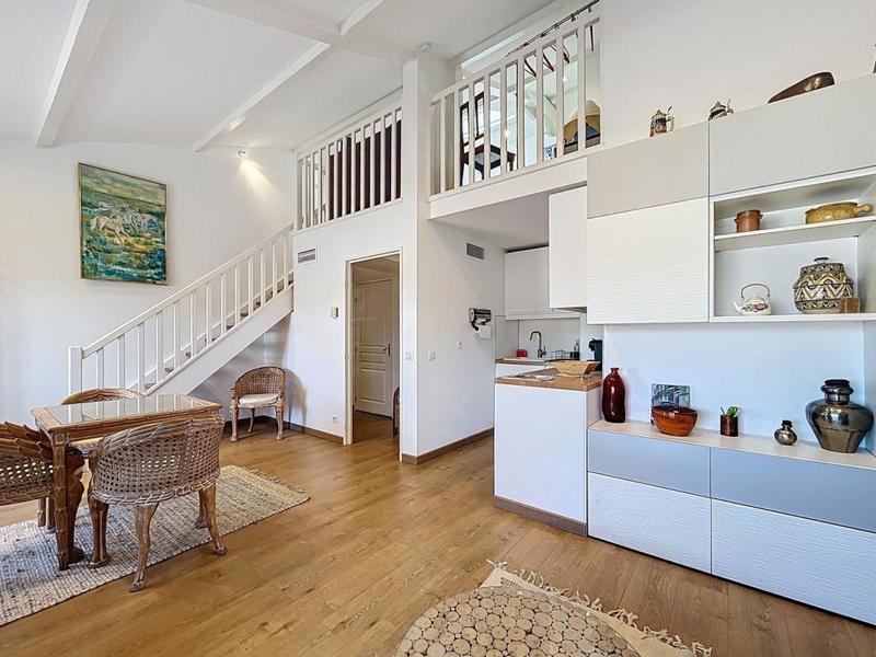 Appartement - 75 m² - 3 pièces