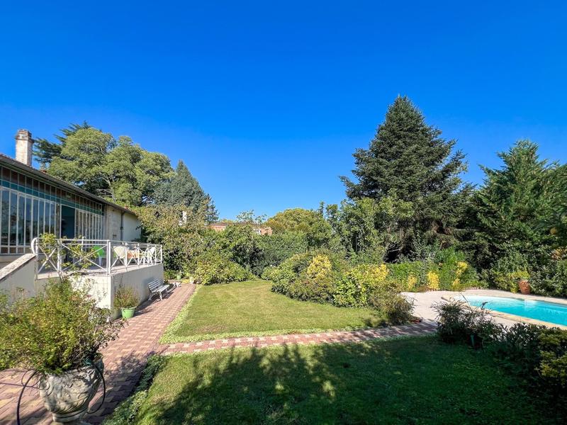 Maison - 190 m² - 6 pièces