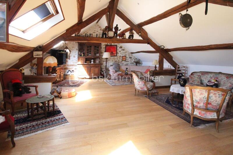 Maison en pierre - 225 m² - 6 pièces