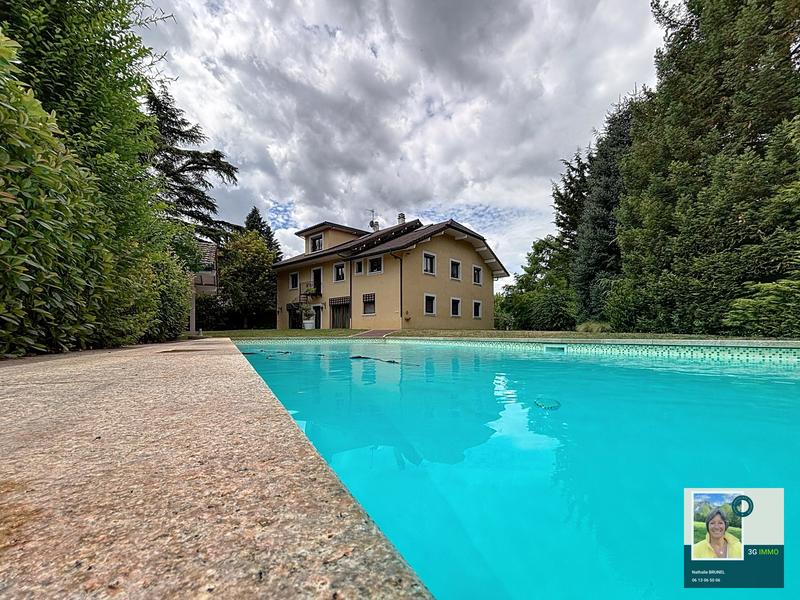 Villa - 410 m² - 24 pièces