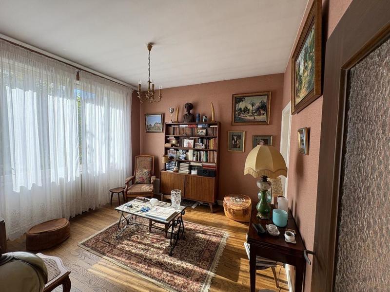 Maison - 179 m² - 7 pièces