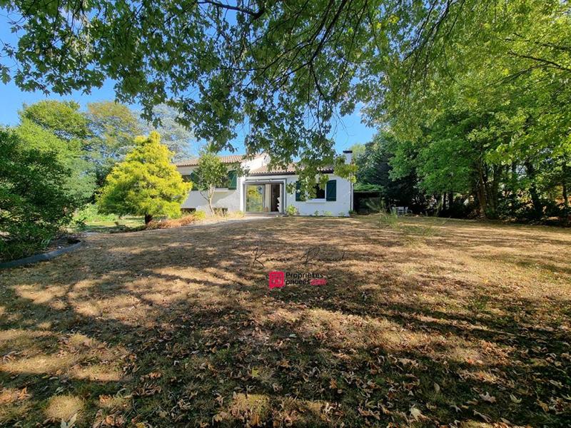 Maison - 200 m² - 6 pièces