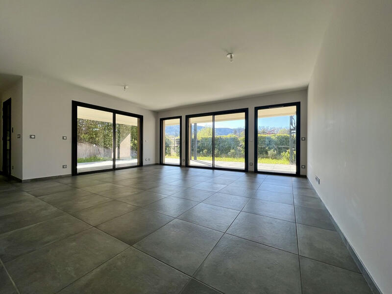 Appartement - 108 m² - 4 pièces