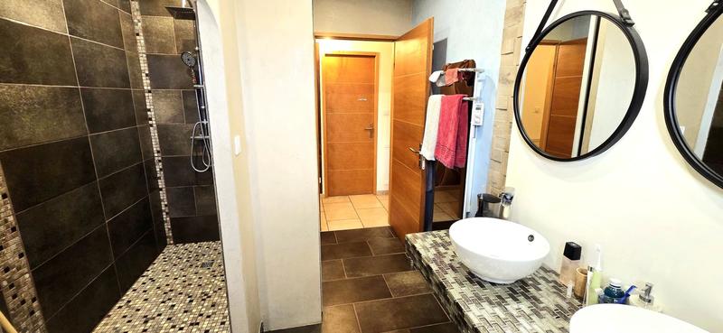 Maison - 175 m² - 8 pièces