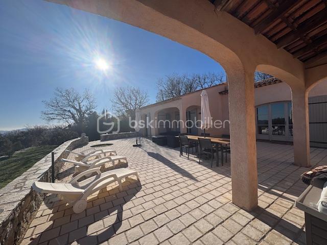 Maison - 145 m² - 5 pièces