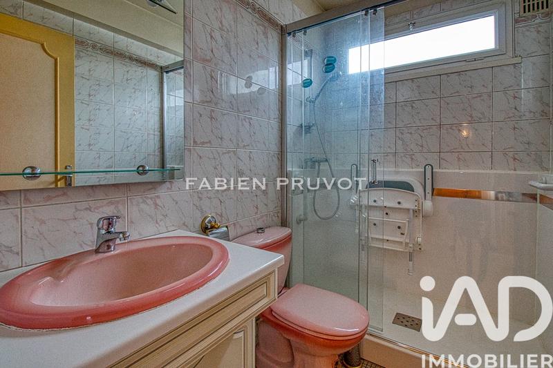 Maison - 92 m² - 5 pièces