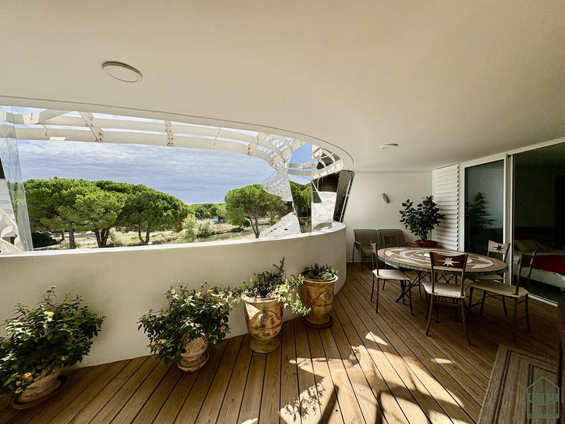 Appartement - 100 m² - 4 pièces