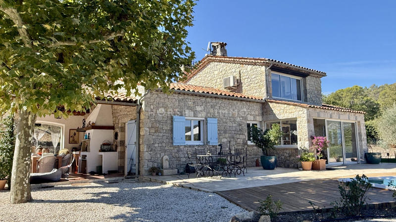 Maison - 150 m² - 5 pièces