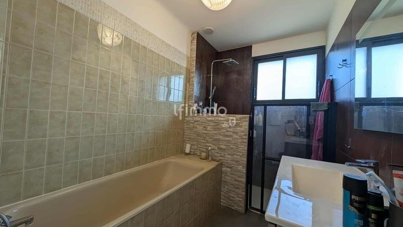 Maison - 145 m² - 7 pièces