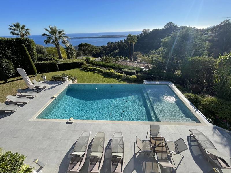 Villa - 350 m² - 15 pièces