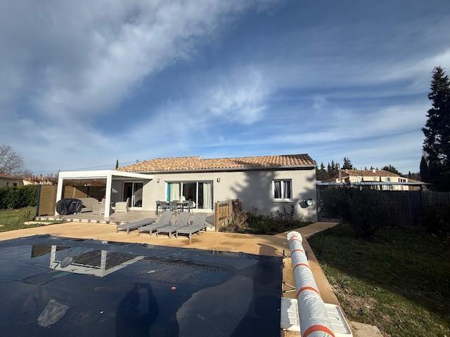 Maison - 100 m² - 4 pièces