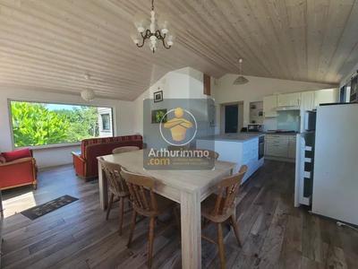 Maison - 120 m² - 6 pièces