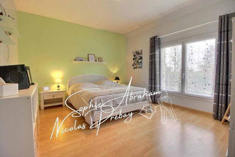 Maison - 165 m² - 9 pièces