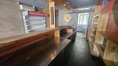 Magasins - 70 m² - 2 pièces