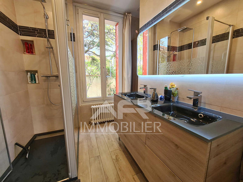 Maison - 177 m² - 6 pièces