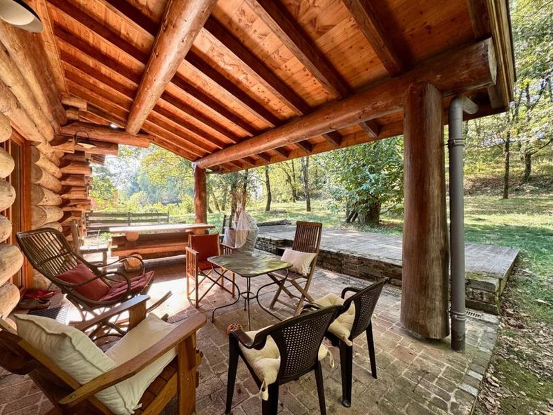 Propriété - 260 m² - 9 pièces