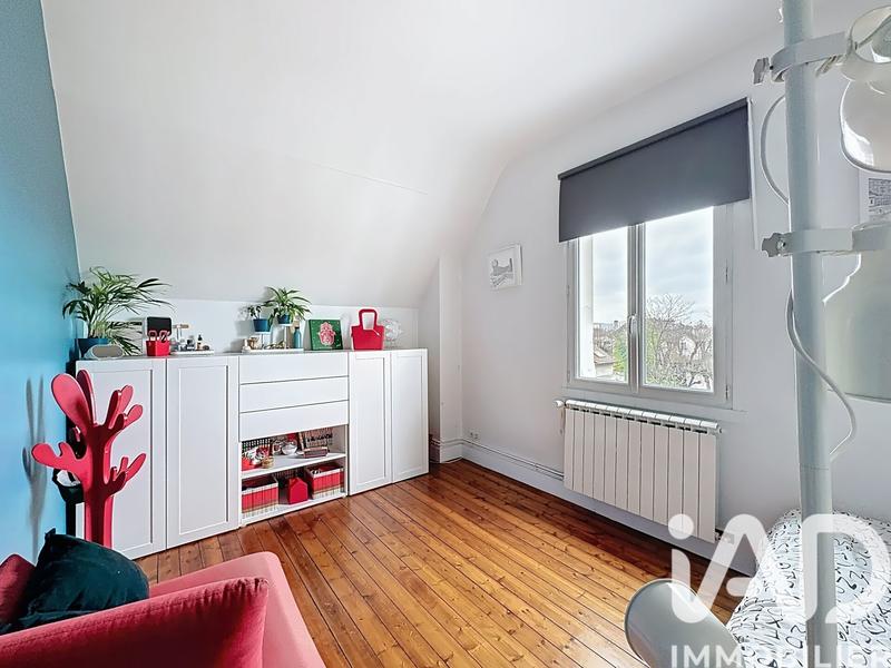 Maison - 233 m² - 8 pièces