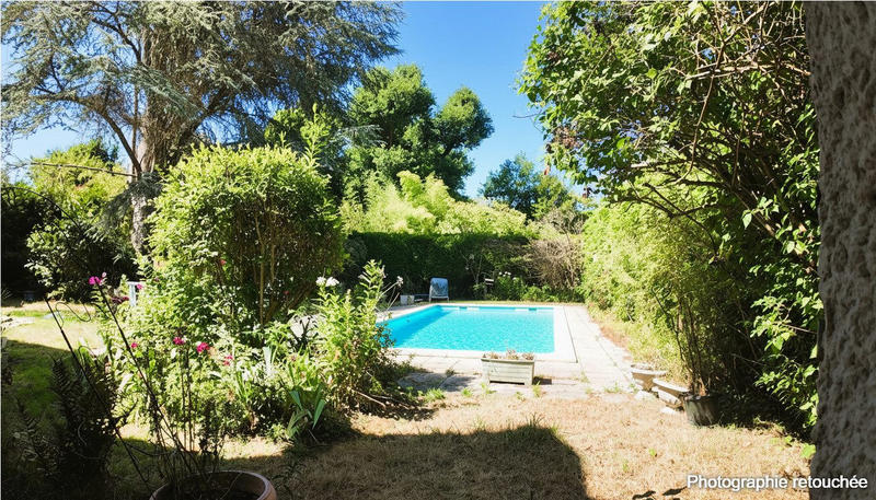 Maison traditionnelle - 182 m² - 7 pièces