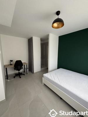Chambre - 11 m² - 1 pièce