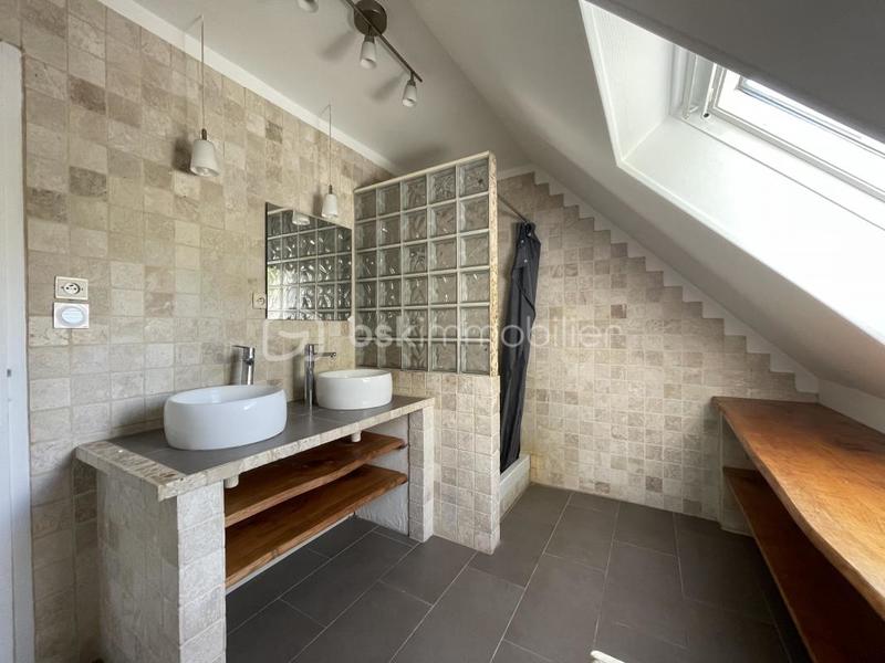 Maison traditionnelle - 92 m² - 5 pièces