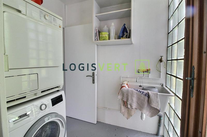 Maison - 205 m² - 10 pièces