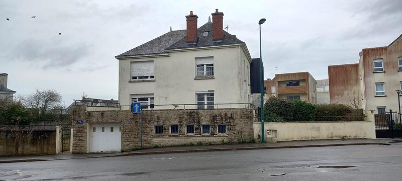 Maison - 126 m² - 8 pièces