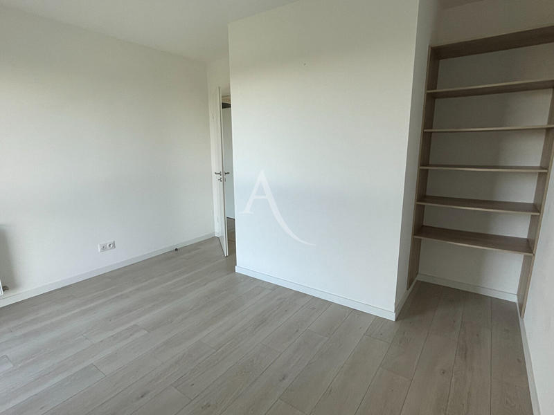 Appartement - 82 m² - 3 pièces