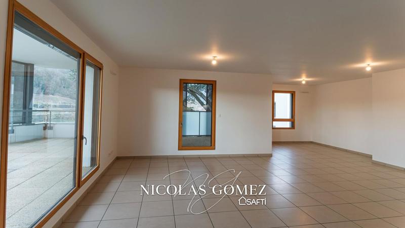 Appartement - 142 m² - 5 pièces