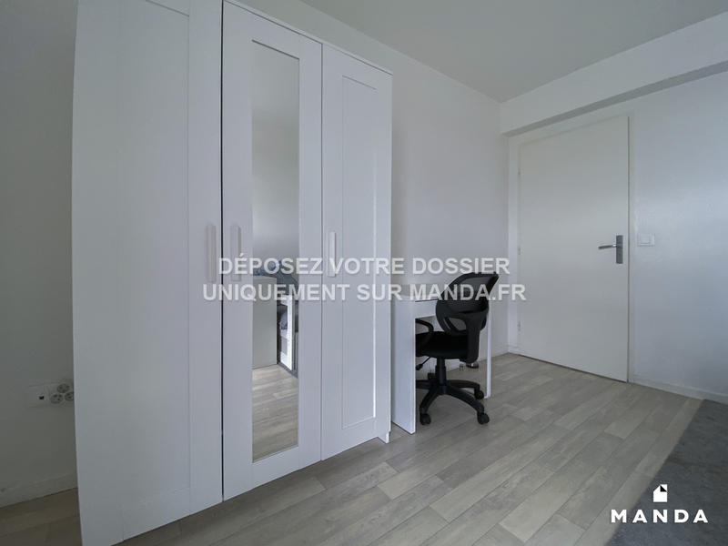 Chambre - 12 m² - 4 pièces